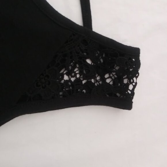 Disney women's size XL (15-17) black and white top - Picture 10 of 14